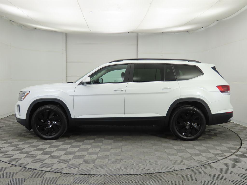 new 2026 Volkswagen Atlas car, priced at $48,533