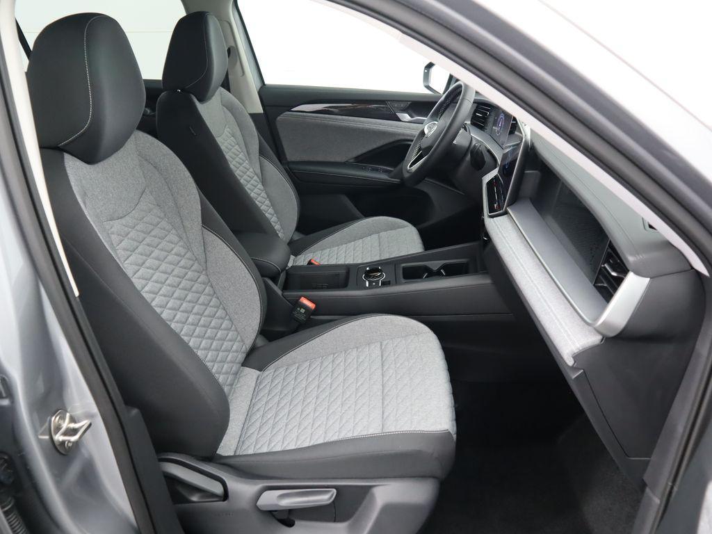 new 2025 Volkswagen Tiguan car, priced at $30,586