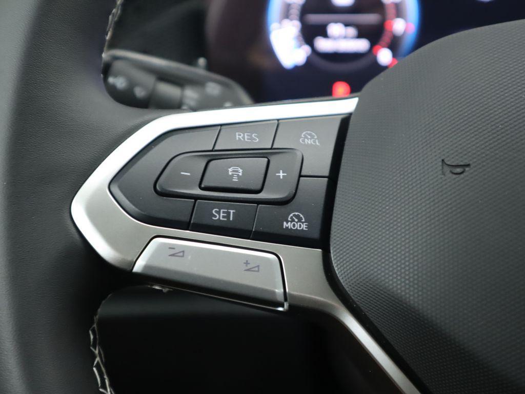 new 2025 Volkswagen Tiguan car, priced at $30,586