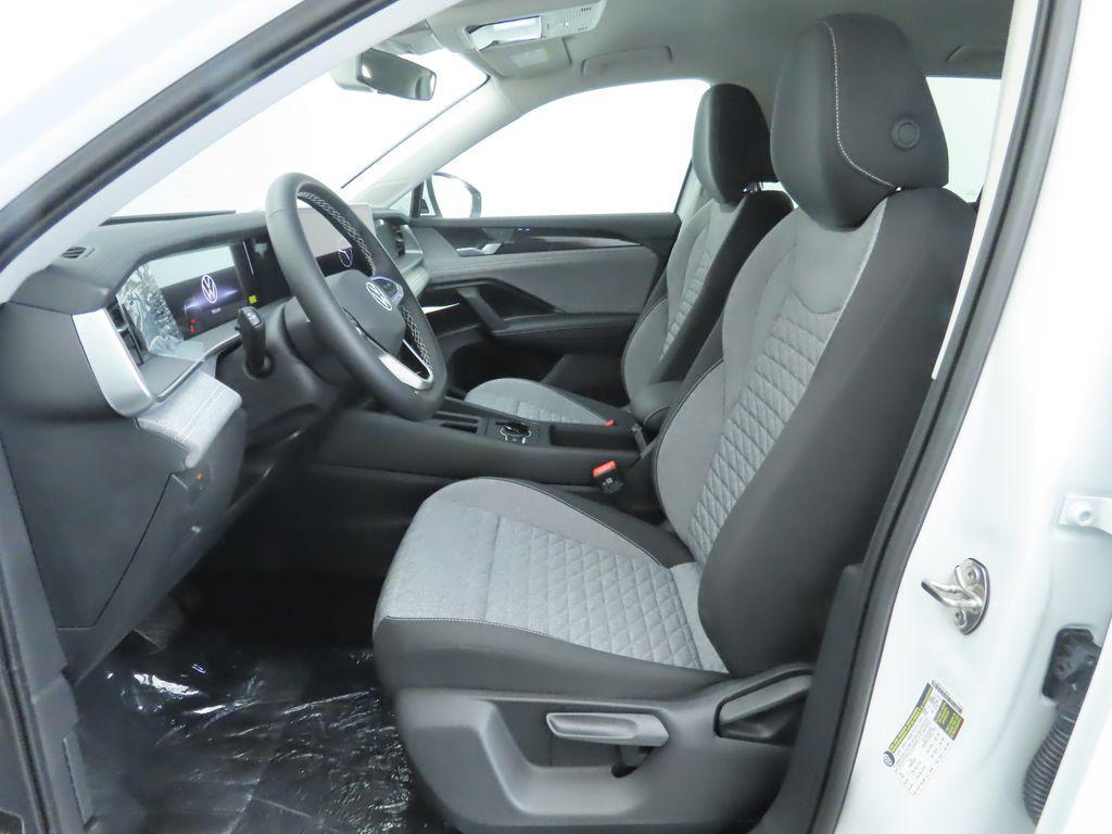 new 2025 Volkswagen Tiguan car, priced at $31,682