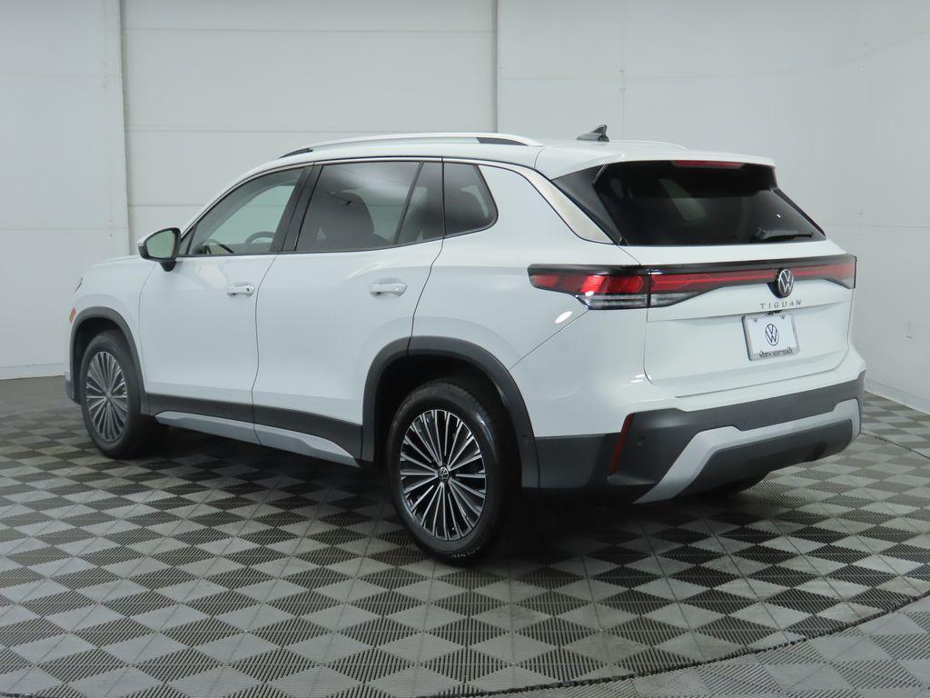 new 2025 Volkswagen Tiguan car, priced at $31,682