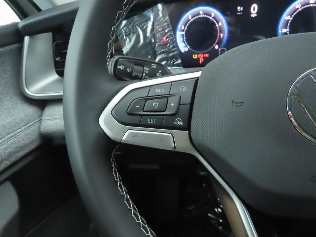 new 2025 Volkswagen Tiguan car, priced at $31,682