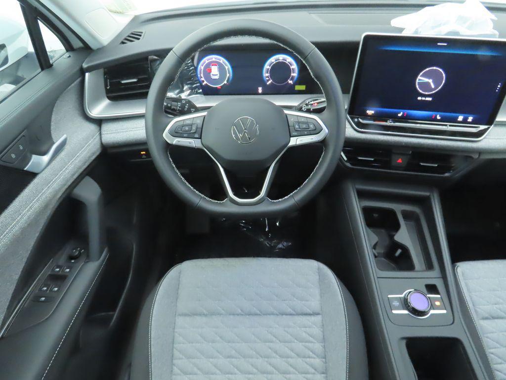 new 2025 Volkswagen Tiguan car, priced at $31,682