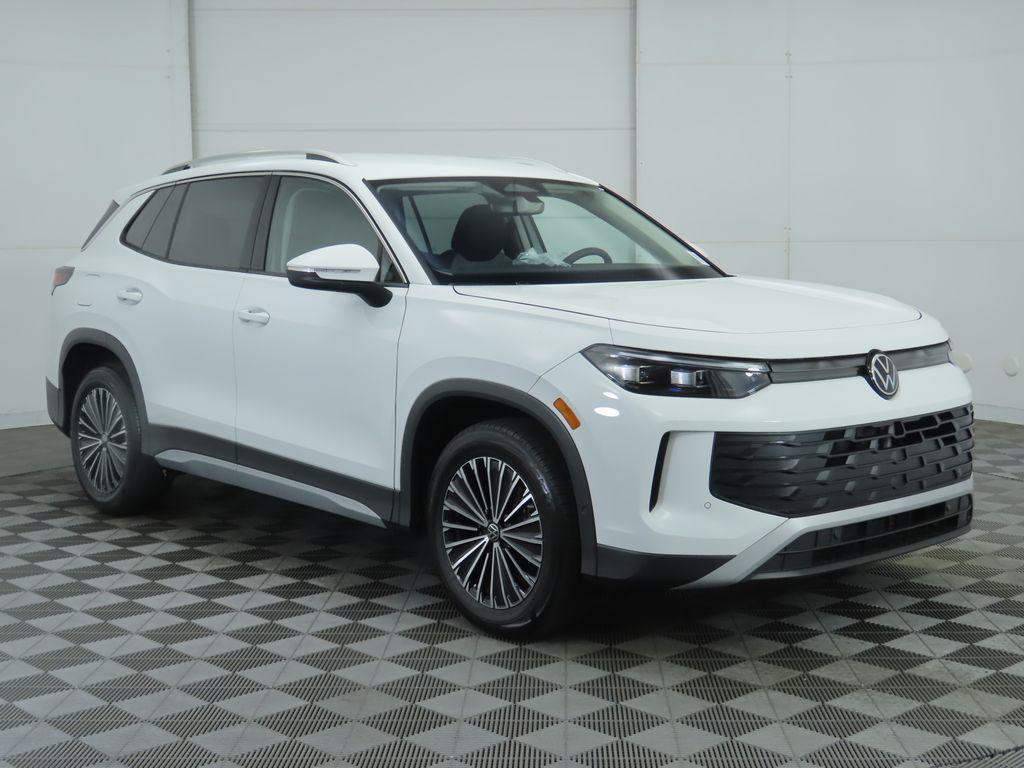 new 2025 Volkswagen Tiguan car, priced at $31,682