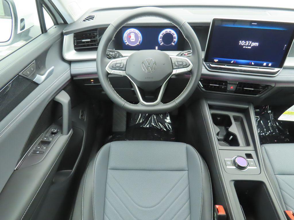 new 2025 Volkswagen Tiguan car, priced at $33,421