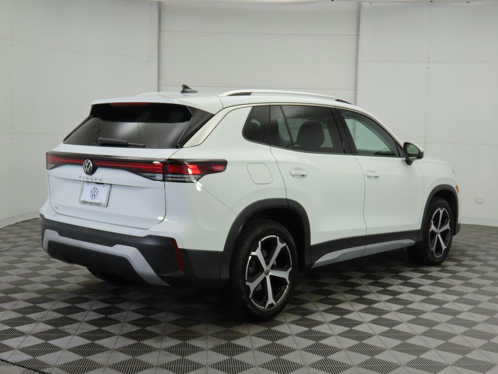 new 2025 Volkswagen Tiguan car, priced at $33,421