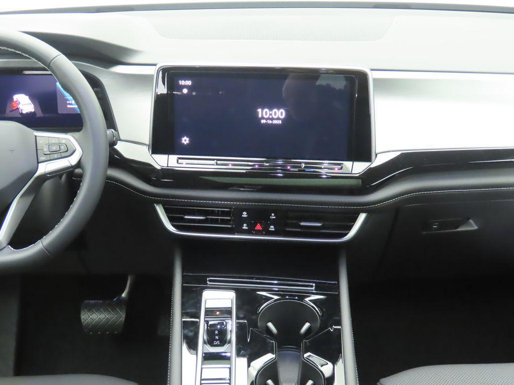 new 2026 Volkswagen Atlas Cross Sport car, priced at $45,410