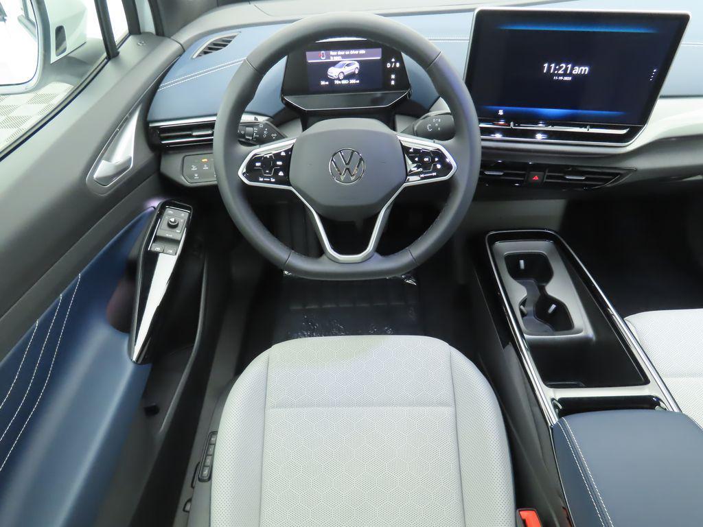 new 2025 Volkswagen ID.4 car, priced at $52,826