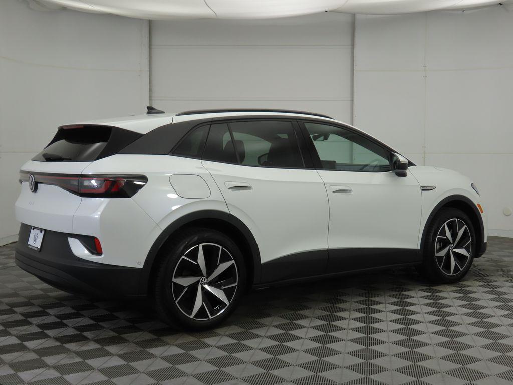 new 2025 Volkswagen ID.4 car, priced at $52,826