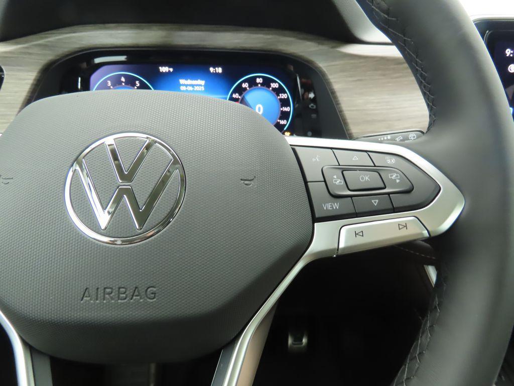 new 2025 Volkswagen Atlas car, priced at $53,499