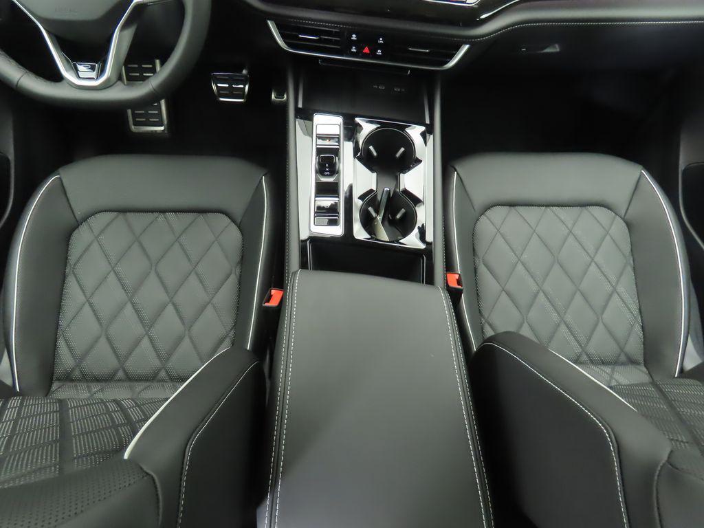 new 2025 Volkswagen Atlas car, priced at $53,499