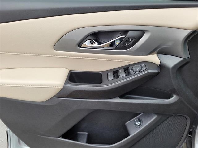 used 2023 Chevrolet Traverse car, priced at $32,988