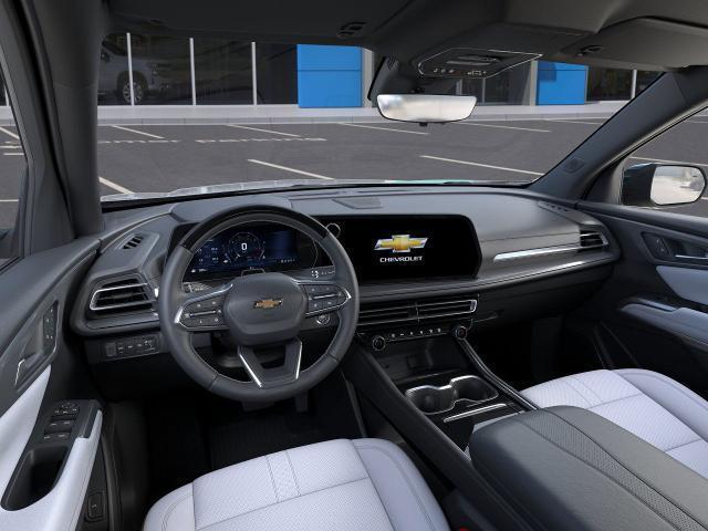new 2025 Chevrolet Traverse car