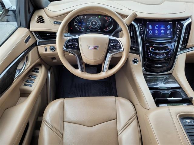 used 2020 Cadillac Escalade ESV car, priced at $45,894