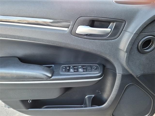 used 2020 Chrysler 300 car, priced at $18,992