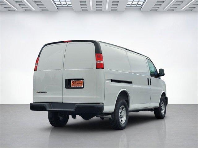 new 2025 Chevrolet Express 2500 car