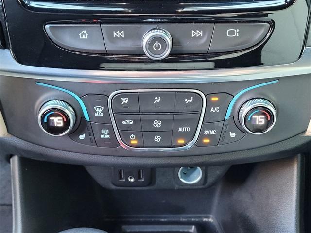 used 2022 Chevrolet Traverse car, priced at $29,894