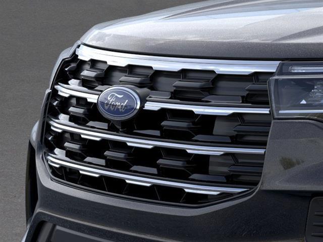 new 2025 Ford Explorer car, priced at $40,557