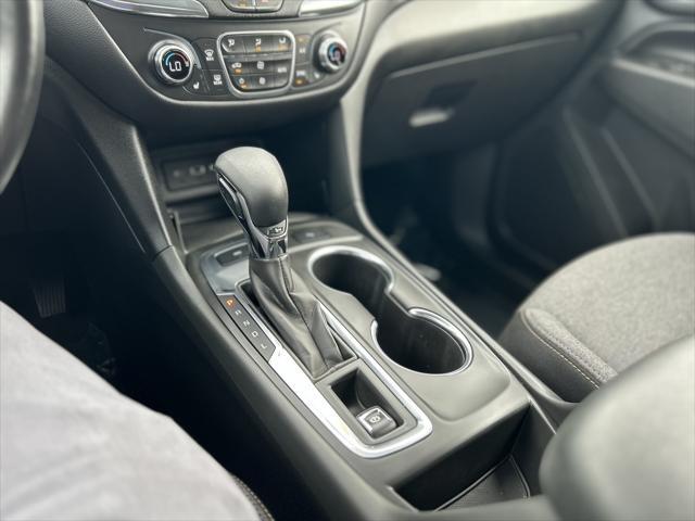 used 2022 Chevrolet Equinox car, priced at $22,990