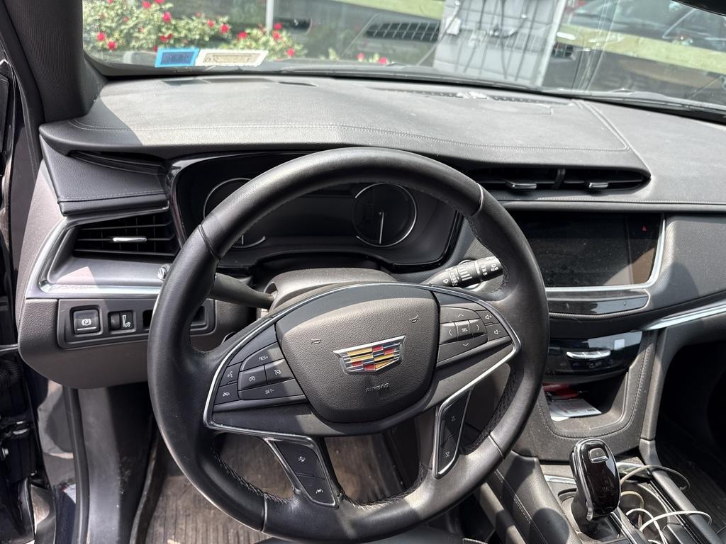 used 2021 Cadillac XT5 car, priced at $26,990