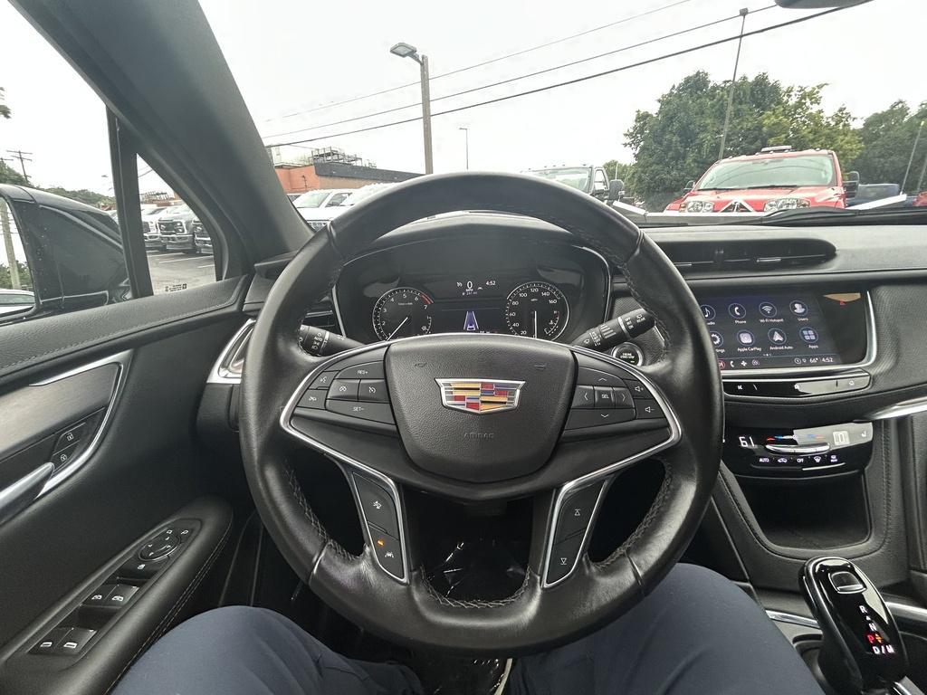 used 2021 Cadillac XT5 car, priced at $26,990