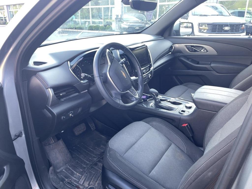 used 2023 Chevrolet Traverse car, priced at $32,990