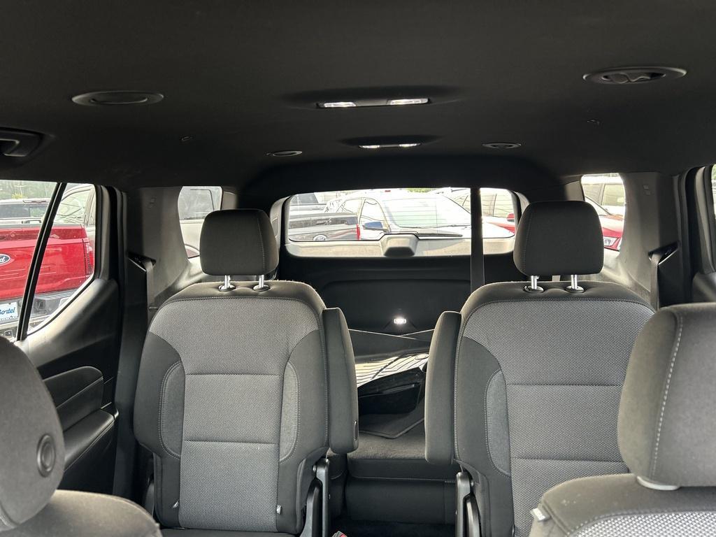 used 2023 Chevrolet Traverse car, priced at $32,990