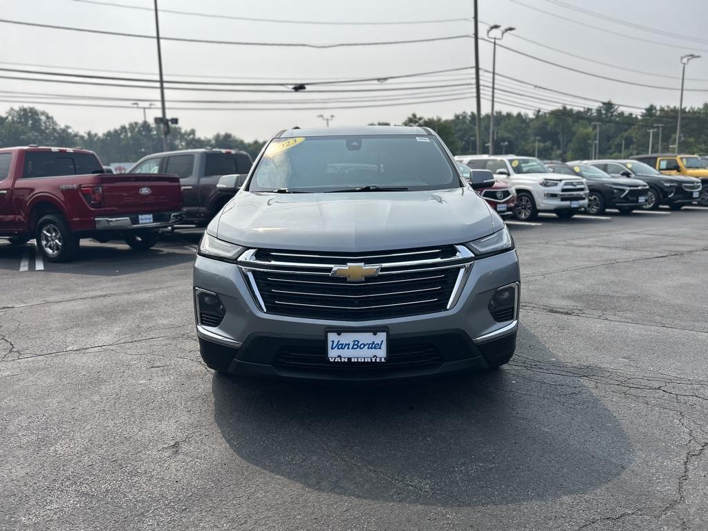 used 2023 Chevrolet Traverse car, priced at $32,990