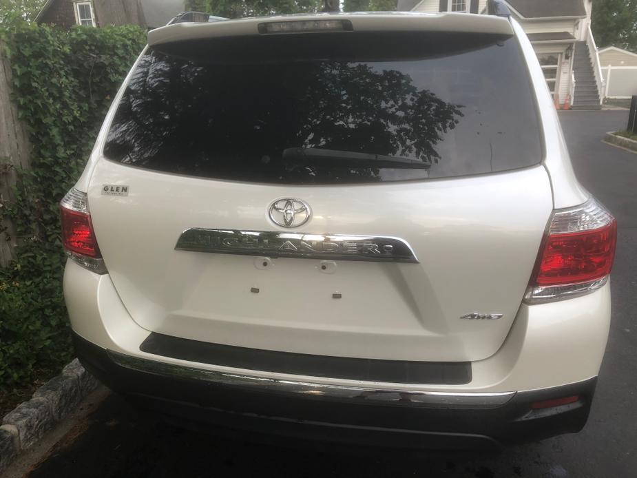 used 2012 Toyota Highlander car, priced at $18,500