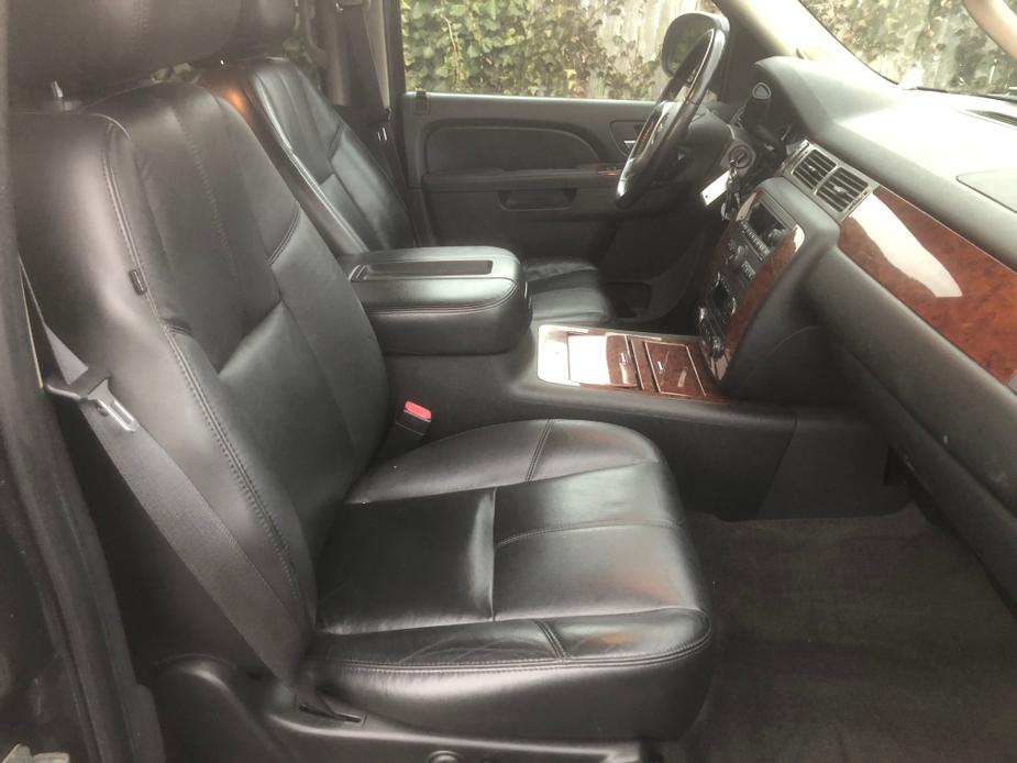 used 2011 Chevrolet Tahoe car, priced at $17,500