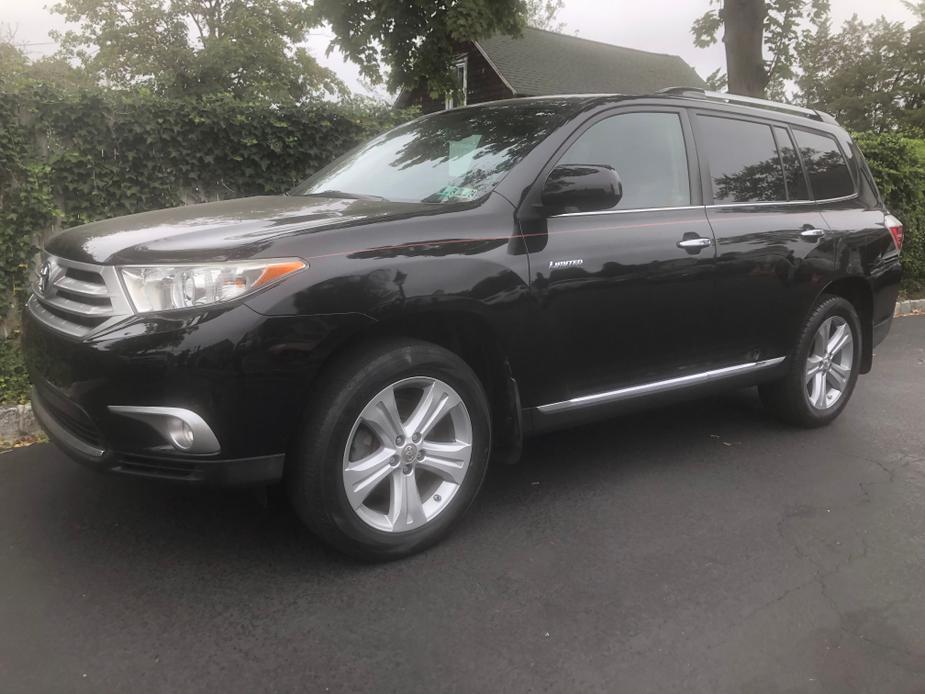 used 2012 Toyota Highlander car, priced at $19,995