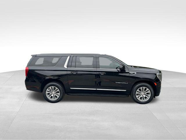 used 2022 GMC Yukon XL car, priced at $52,900