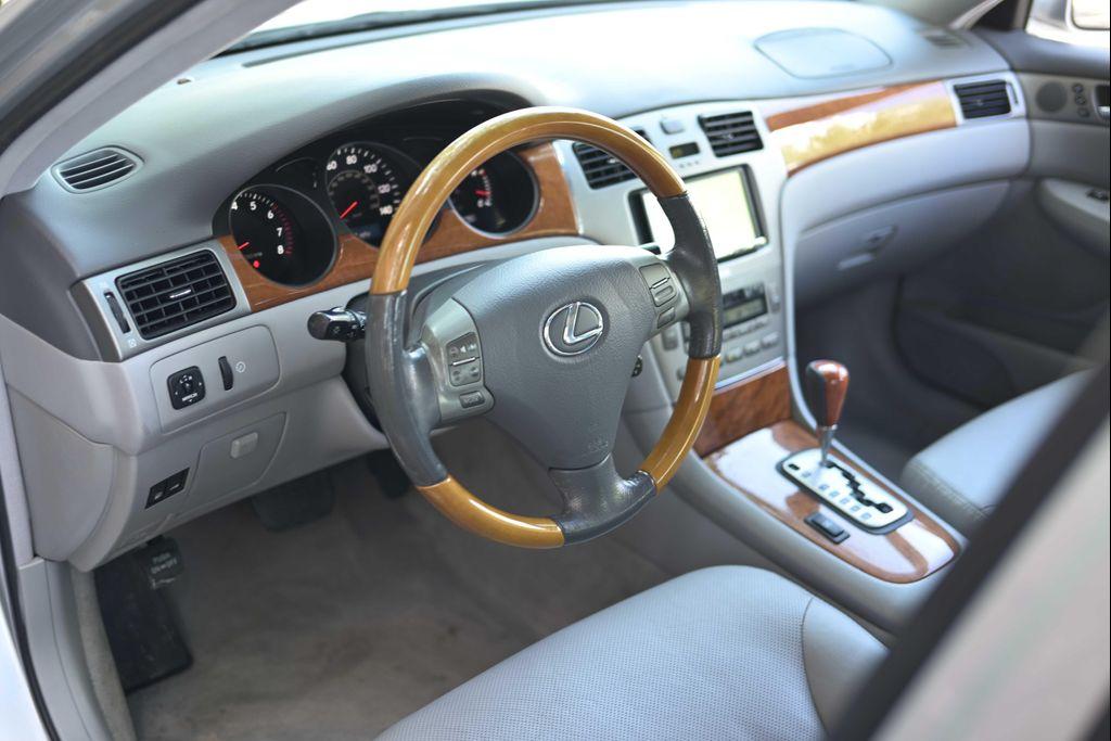 used 2005 Lexus ES 330 car, priced at $8,888