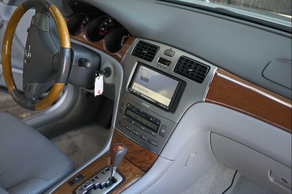 used 2005 Lexus ES 330 car, priced at $8,888