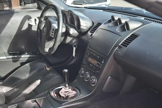 used 2005 Nissan 350Z car