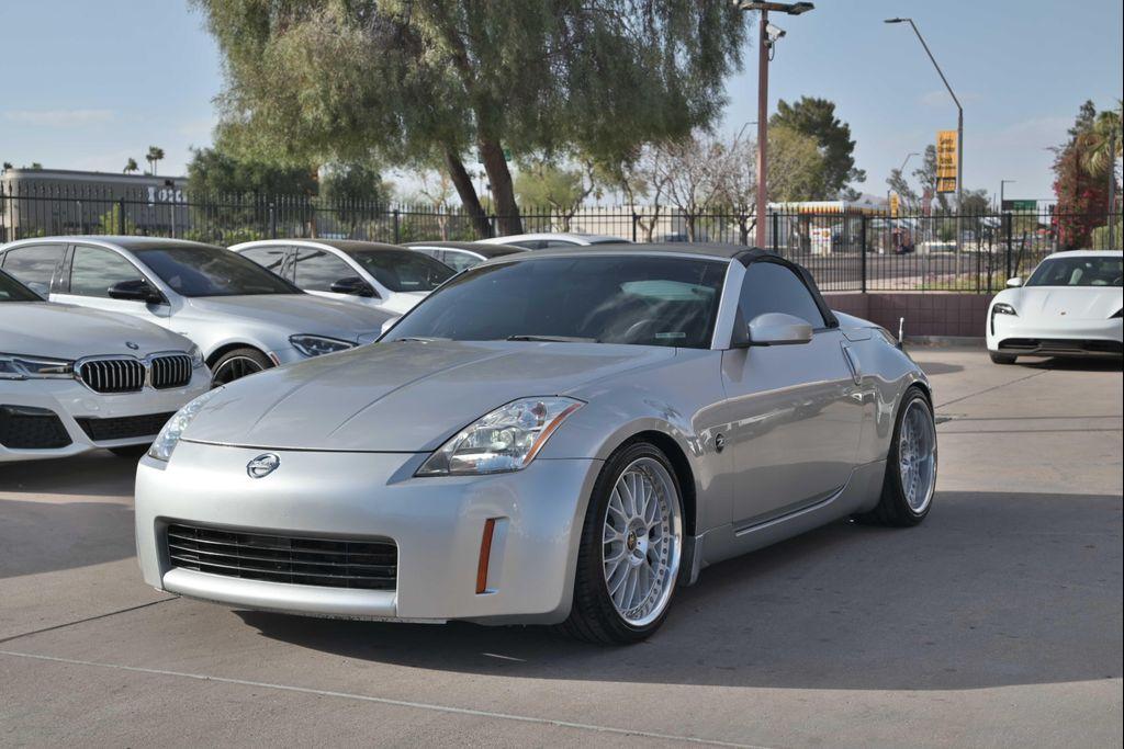used 2005 Nissan 350Z car