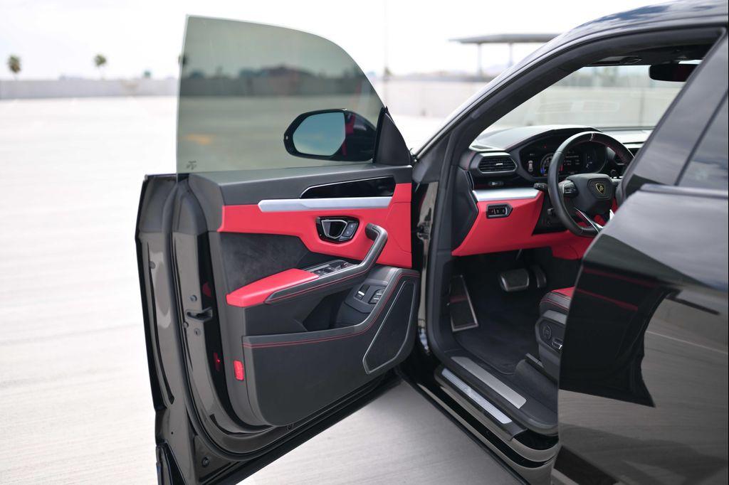 used 2021 Lamborghini Urus car, priced at $219,888