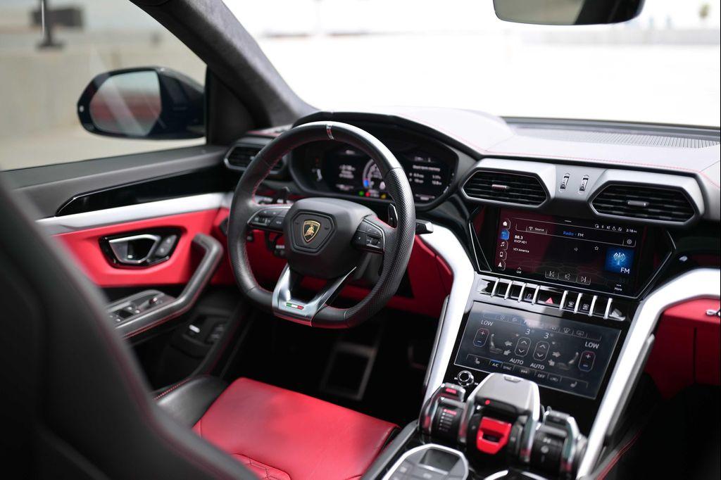 used 2021 Lamborghini Urus car, priced at $219,888
