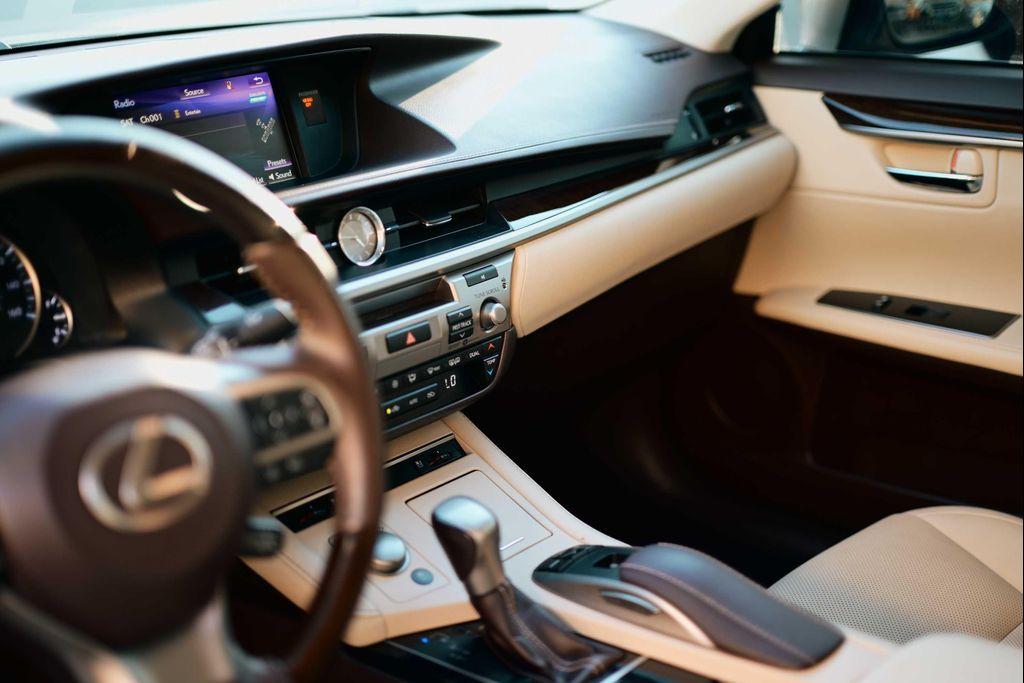 used 2017 Lexus ES 350 car, priced at $23,888