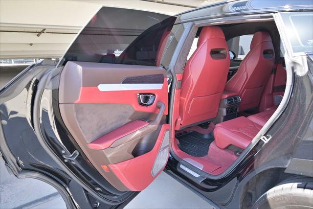 used 2020 Lamborghini Urus car, priced at $224,888