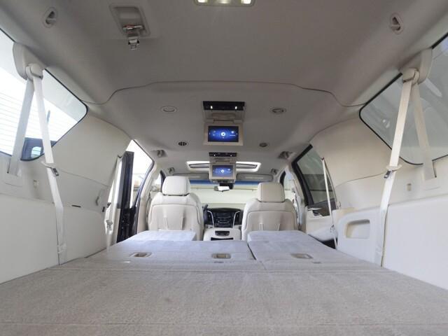 used 2018 Cadillac Escalade ESV car, priced at $39,500