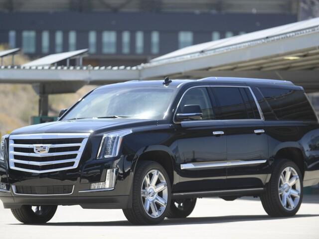 used 2018 Cadillac Escalade ESV car, priced at $39,500