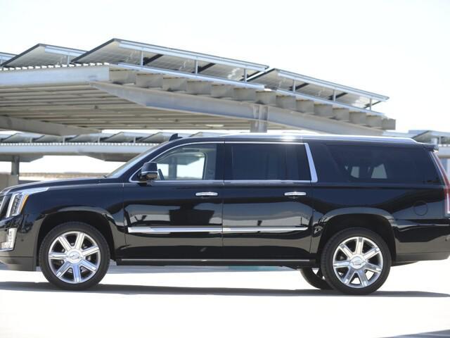 used 2018 Cadillac Escalade ESV car, priced at $39,500