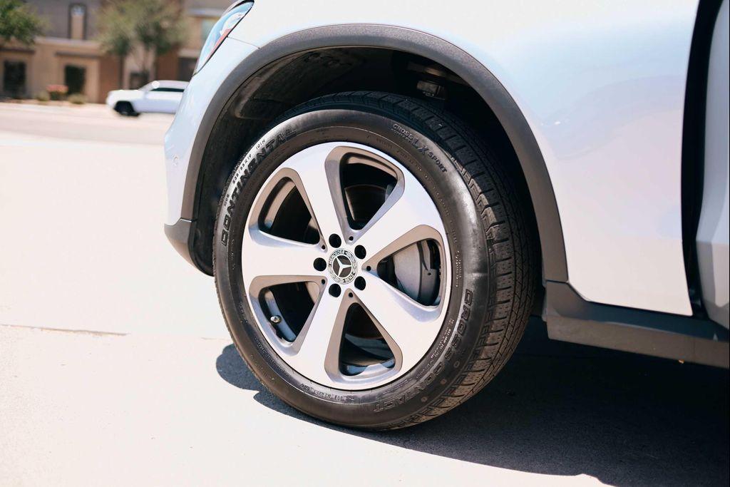 used 2022 Mercedes-Benz GLC 300 car, priced at $27,888