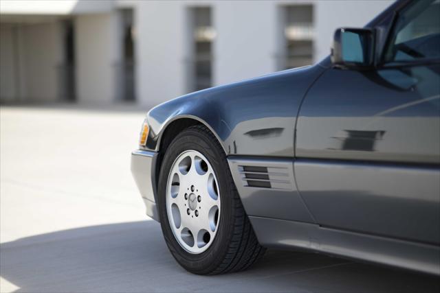 used 1995 Mercedes-Benz SL-Class car, priced at $15,888