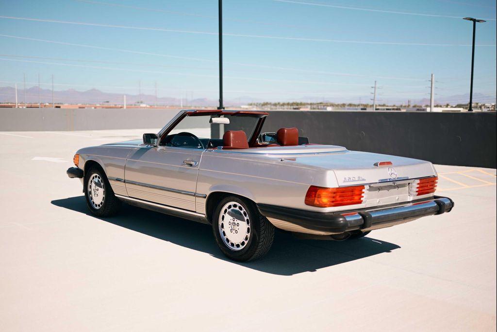 used 1988 Mercedes-Benz 560 car, priced at $23,888