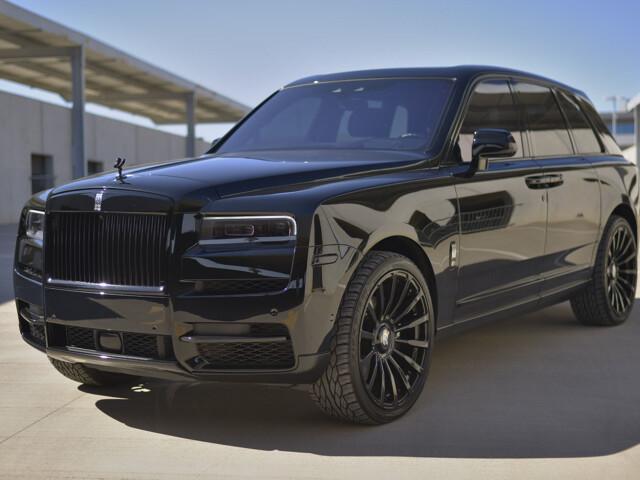 used 2021 Rolls-Royce Cullinan car, priced at $319,888