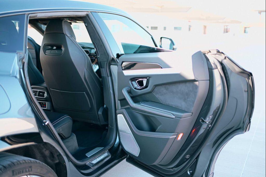 used 2020 Lamborghini Urus car, priced at $188,850