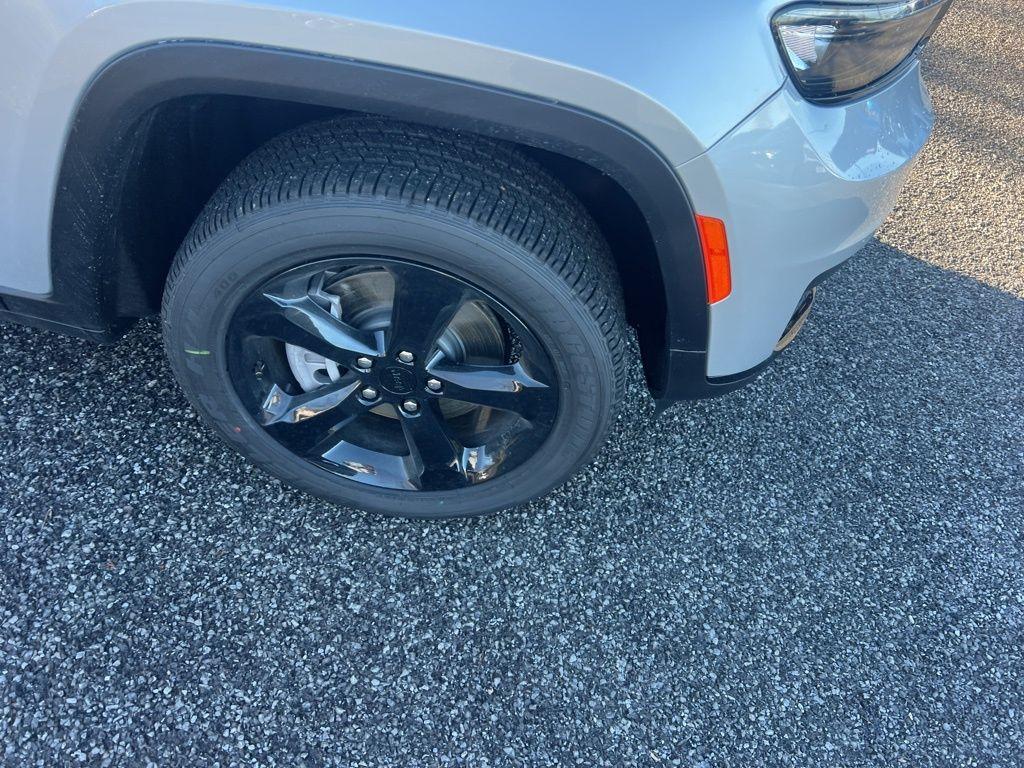 new 2025 Jeep Grand Cherokee L car, priced at $46,158
