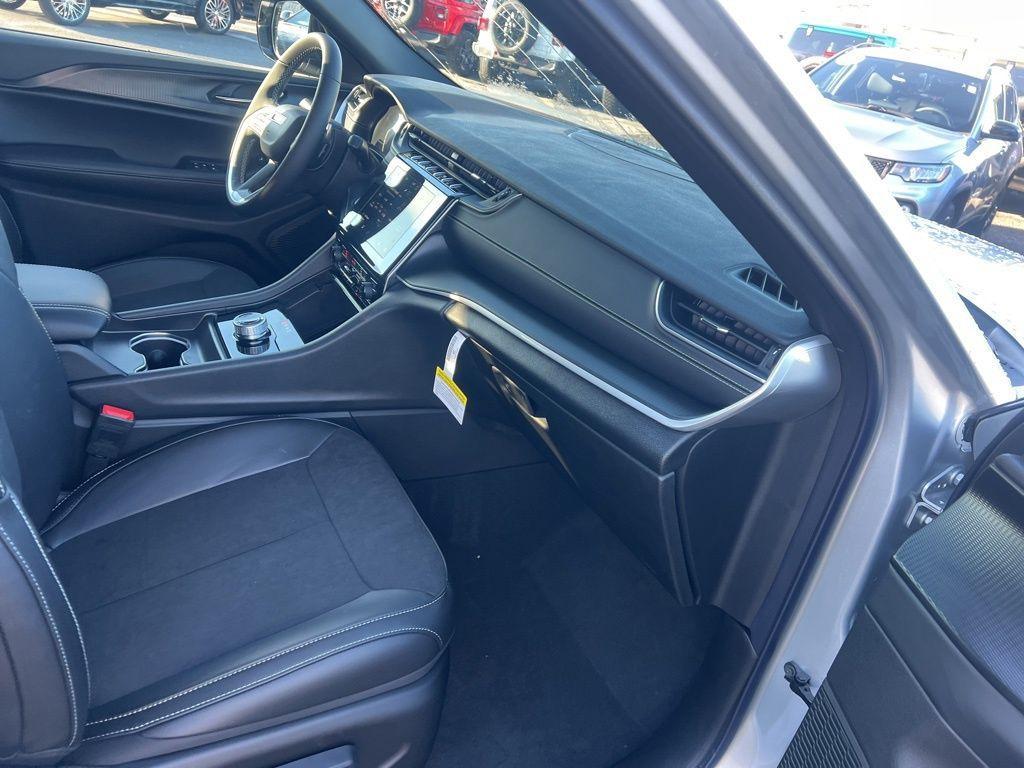 new 2025 Jeep Grand Cherokee L car, priced at $46,158
